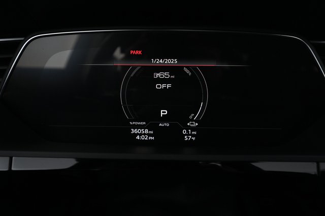 2021 Audi e-tron — photo 27 of 28
