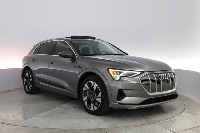 2021 Audi e-tron — photo 6 of 28