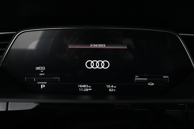 2022 Audi e-tron — photo 5 of 28