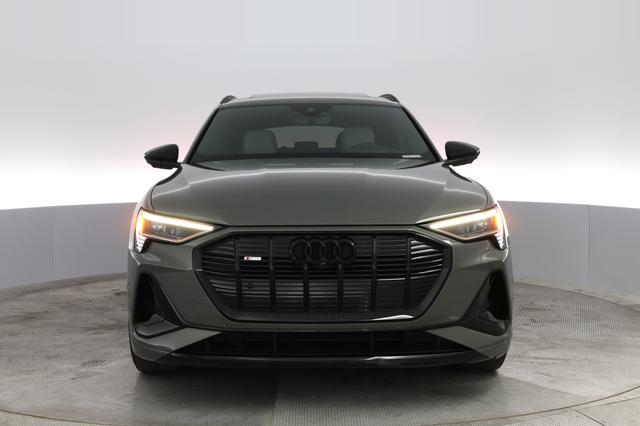 2022 Audi e-tron — photo 6 of 28