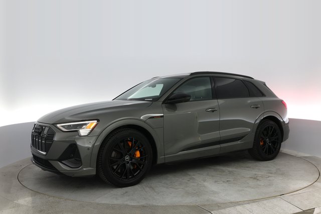 2022 Audi e-tron — photo 11 of 28