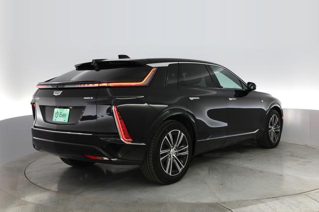 2023 Cadillac LYRIQ — photo 2 of 22