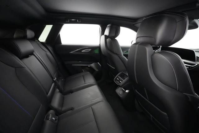2023 Cadillac LYRIQ — photo 3 of 22