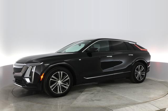 2023 Cadillac LYRIQ — photo 10 of 22