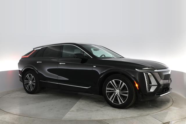 2023 Cadillac LYRIQ — photo 7 of 22