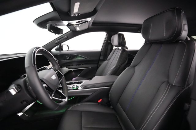 2023 Cadillac LYRIQ — photo 15 of 22