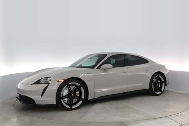 2021 Porsche Taycan — photo 12 of 29
