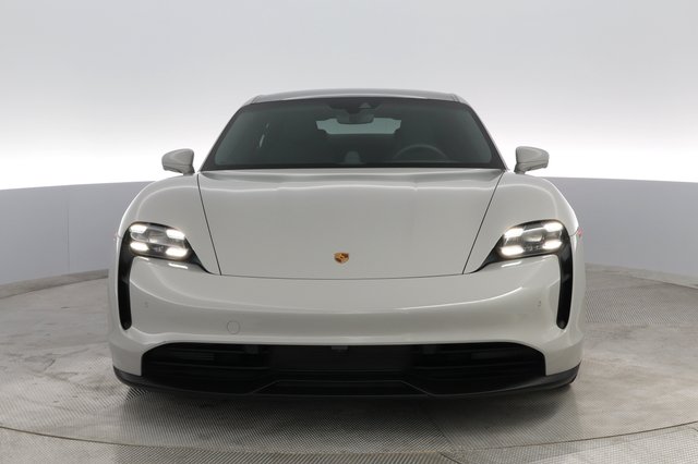2021 Porsche Taycan — photo 6 of 29