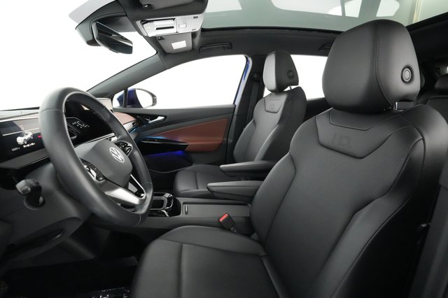 2021 Volkswagen ID.4 — photo 15 of 29