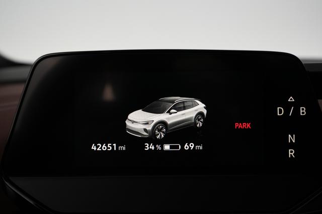 2021 Volkswagen ID.4 — photo 4 of 29