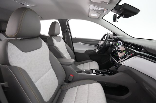 2023 Chevrolet Bolt EUV — photo 17 of 24