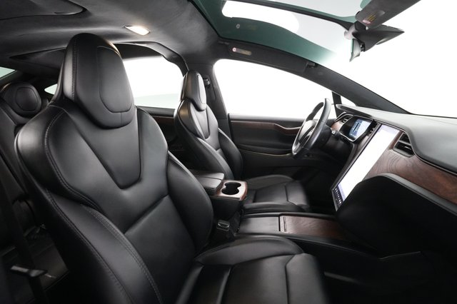 2019 Tesla Model X — photo 17 of 27