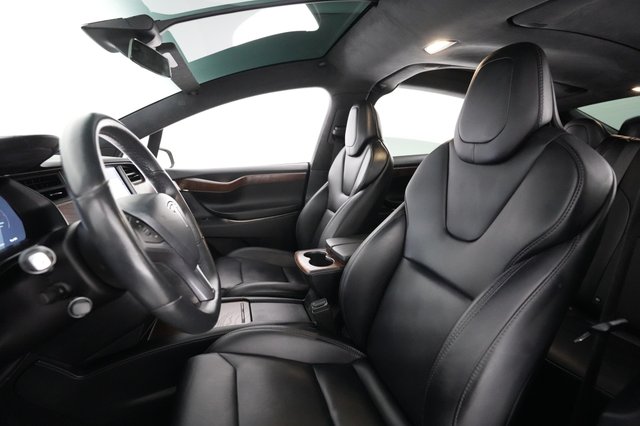 2019 Tesla Model X — photo 15 of 27