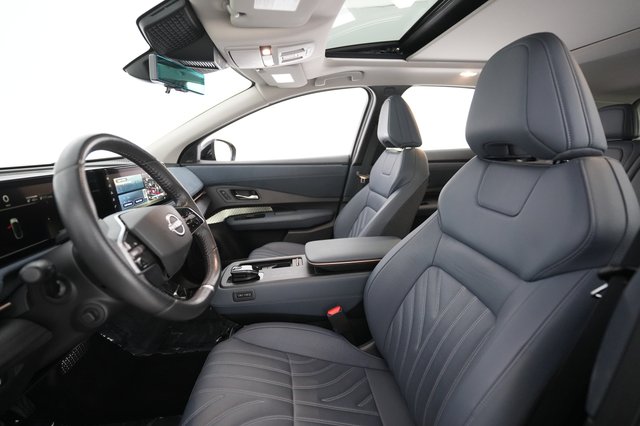 2023 Nissan Ariya — photo 18 of 28