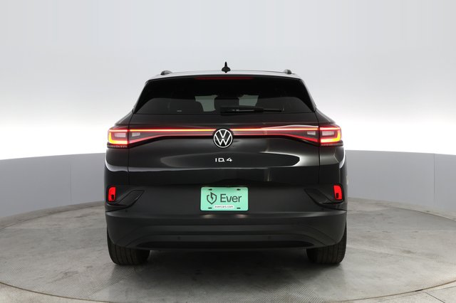 2022 Volkswagen ID.4 — photo 8 of 26