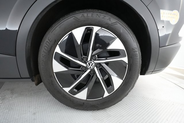 2022 Volkswagen ID.4 — photo 12 of 26
