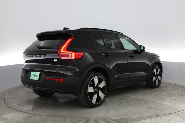 2023 Volvo XC40 Recharge — photo 2 of 46