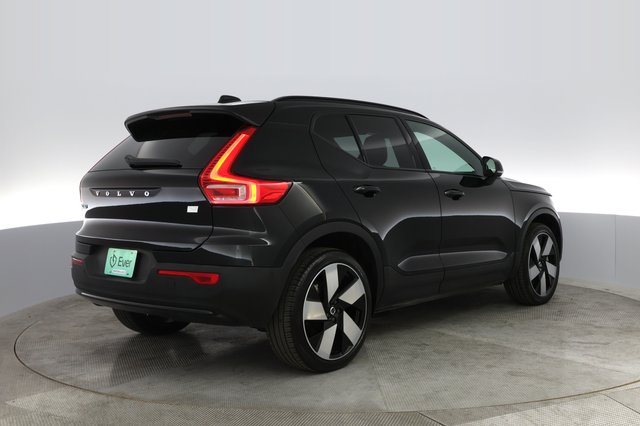 2023 Volvo XC40 Recharge — photo 2 of 46