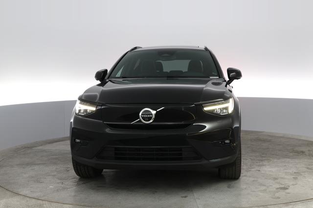 2023 Volvo XC40 Recharge — photo 5 of 46