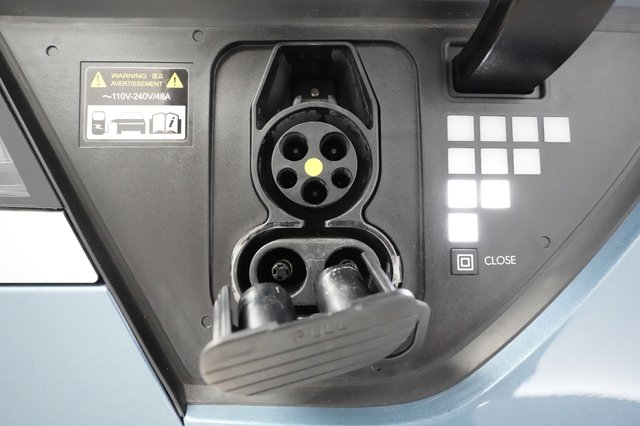 2023 Hyundai IONIQ 5 — photo 18 of 28