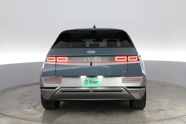 2023 Hyundai IONIQ 5 — photo 8 of 28