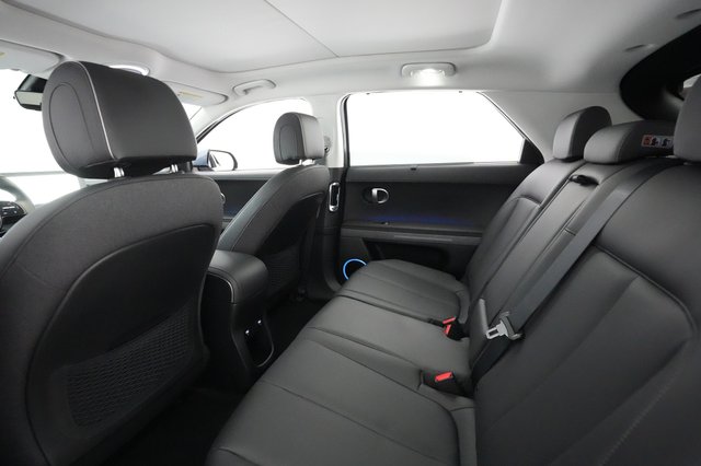 2023 Hyundai IONIQ 5 — photo 16 of 28