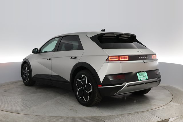 2024 Hyundai IONIQ 5 — photo 9 of 23