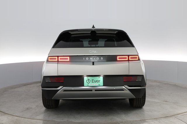 2024 Hyundai IONIQ 5 — photo 8 of 23