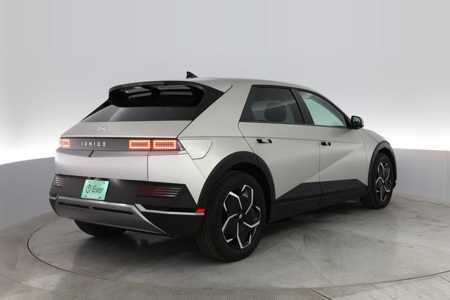 2024 Hyundai IONIQ 5 — photo 2 of 23