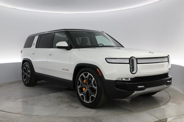 2023 Rivian R1S — photo 6 of 24