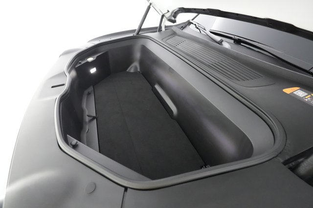 2023 Rivian R1S — photo 21 of 24