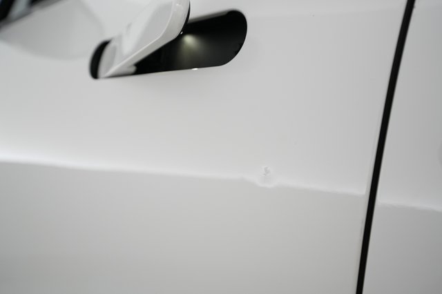 2023 Rivian R1S — photo 23 of 24
