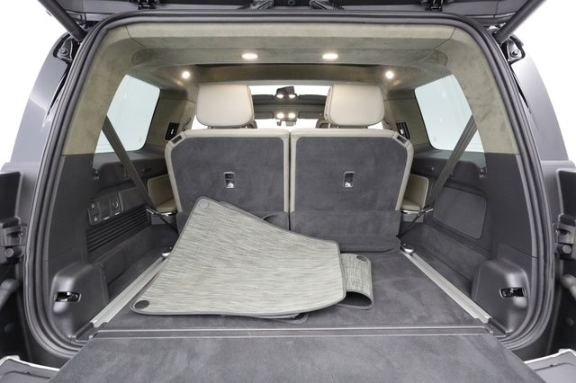 2023 Rivian R1S — photo 22 of 24