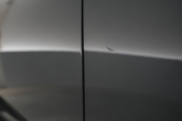 2023 Rivian R1S — photo 25 of 29