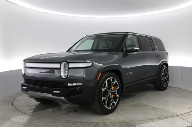 2023 Rivian R1S — VIN 7PDSGABA5PN024946