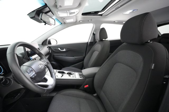 2023 Hyundai Kona — photo 17 of 27