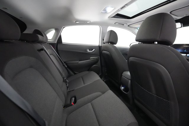 2023 Hyundai Kona — photo 3 of 27
