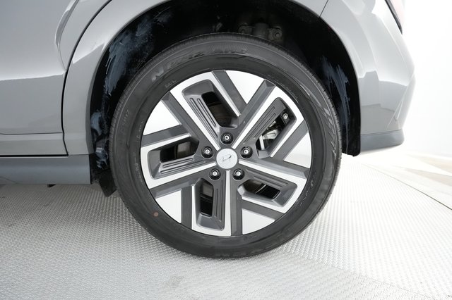 2023 Hyundai Kona — photo 14 of 27
