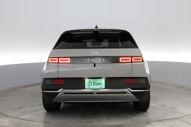 2023 Hyundai IONIQ 5 — photo 8 of 22