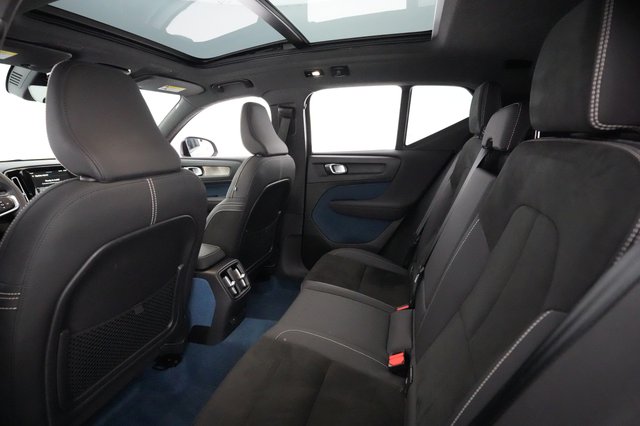 2023 Volvo XC40 Recharge — photo 15 of 31