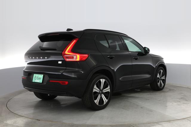 2023 Volvo XC40 Recharge — photo 2 of 31