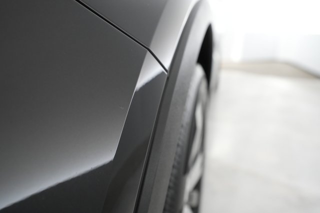 2023 Volvo XC40 Recharge — photo 21 of 31