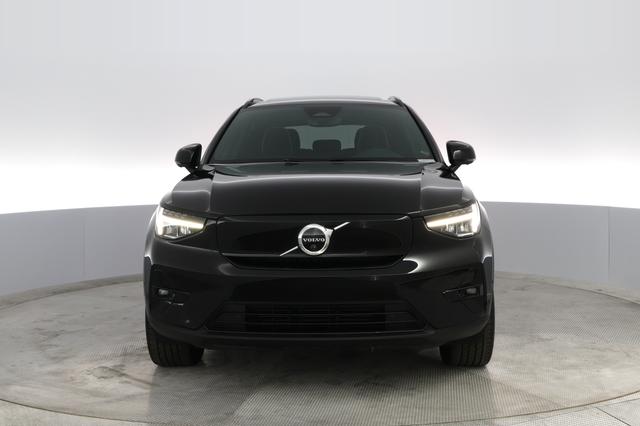 2023 Volvo XC40 Recharge — photo 4 of 31