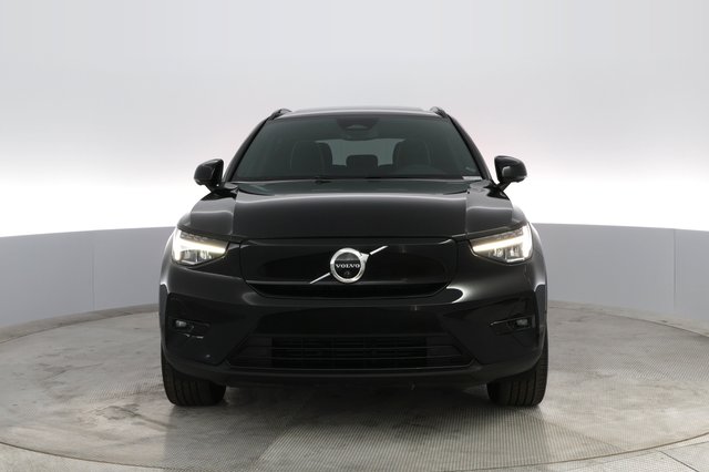 2023 Volvo XC40 Recharge — photo 4 of 31