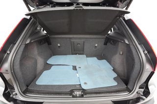 2023 Volvo XC40 Recharge — photo 20 of 31