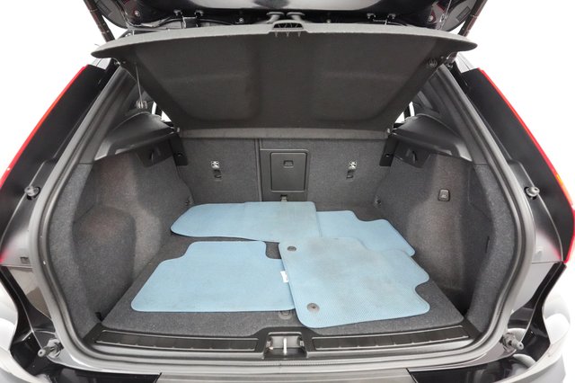 2023 Volvo XC40 Recharge — photo 20 of 31