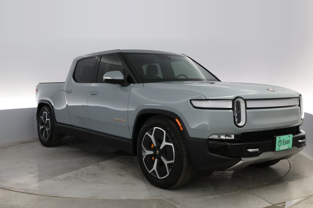 2022 Rivian R1T — photo 7 of 31