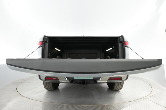 2022 Rivian R1T — photo 23 of 31