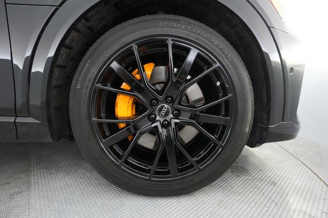 2022 Audi e-tron — photo 13 of 46
