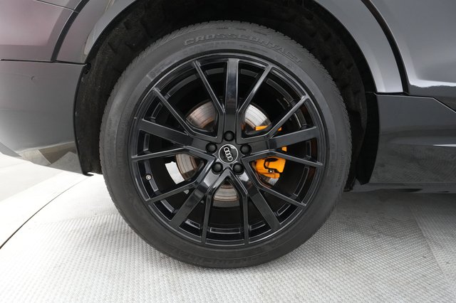 2022 Audi e-tron — photo 14 of 46